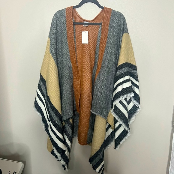 Boutique Poncho, shawl, striped pattern with tan, burnt orange, black, white - Picture 2 of 7
